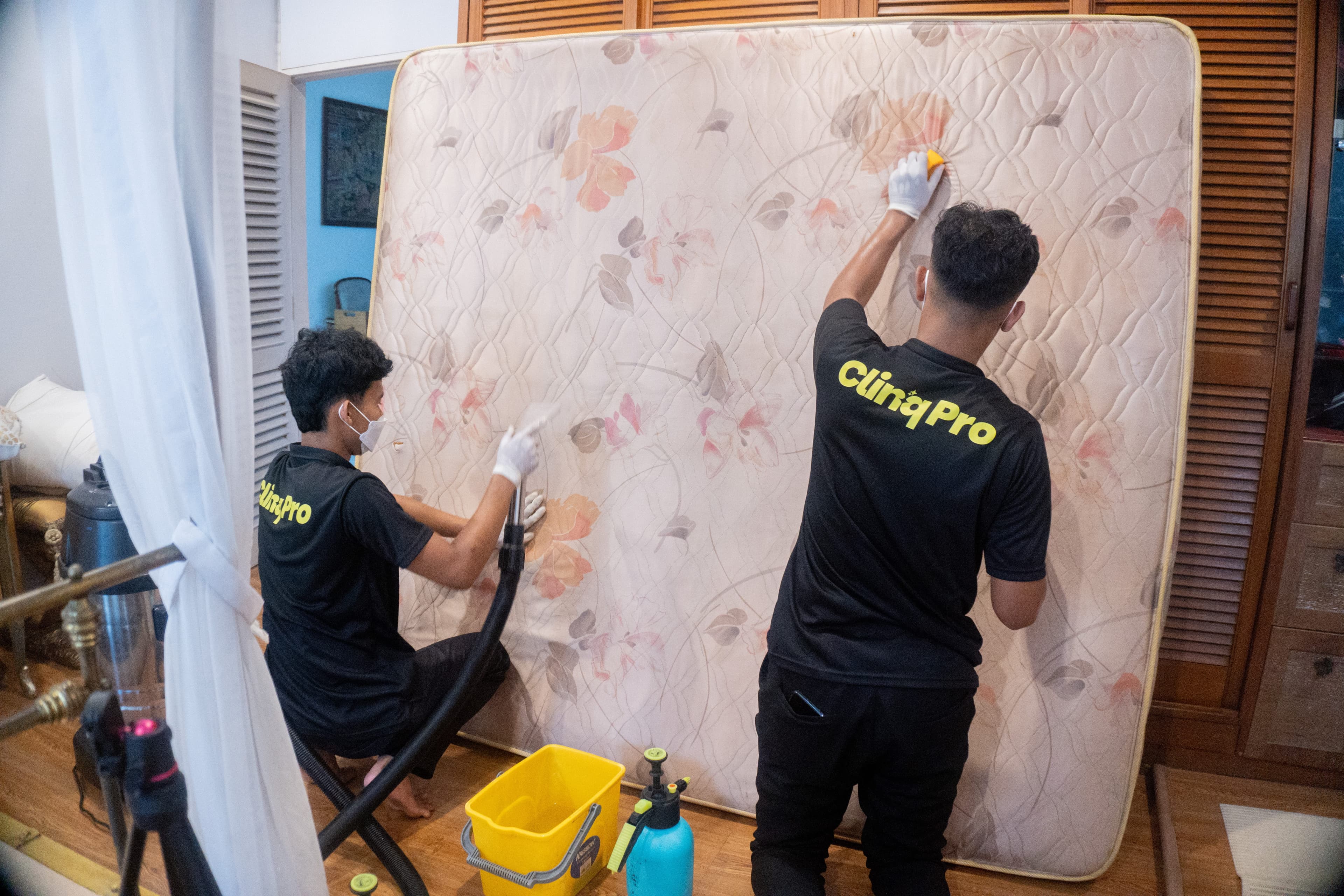 Kasur Busa vs Springbed: Beda Cara Cucinya